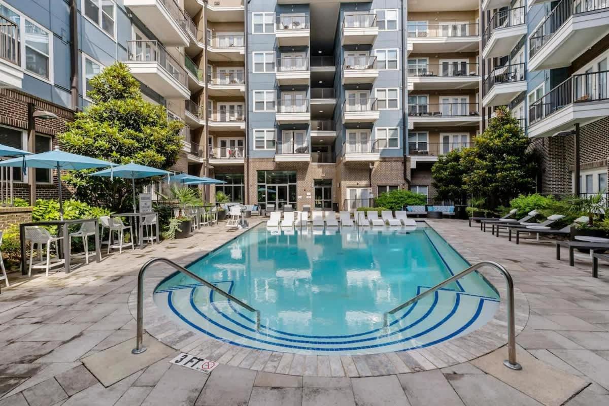 Apartment Spacious 2bd - 5 Min Dt, Gym, Parking, W-d - Sleep 12 Charlotte